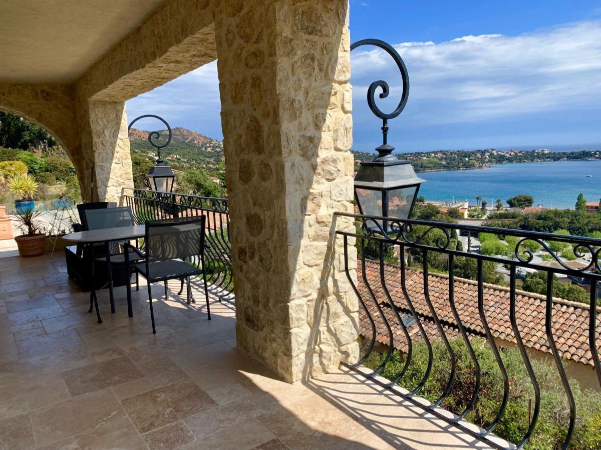 Villa Grand Baie Saint-Raphaël Buitenkant foto