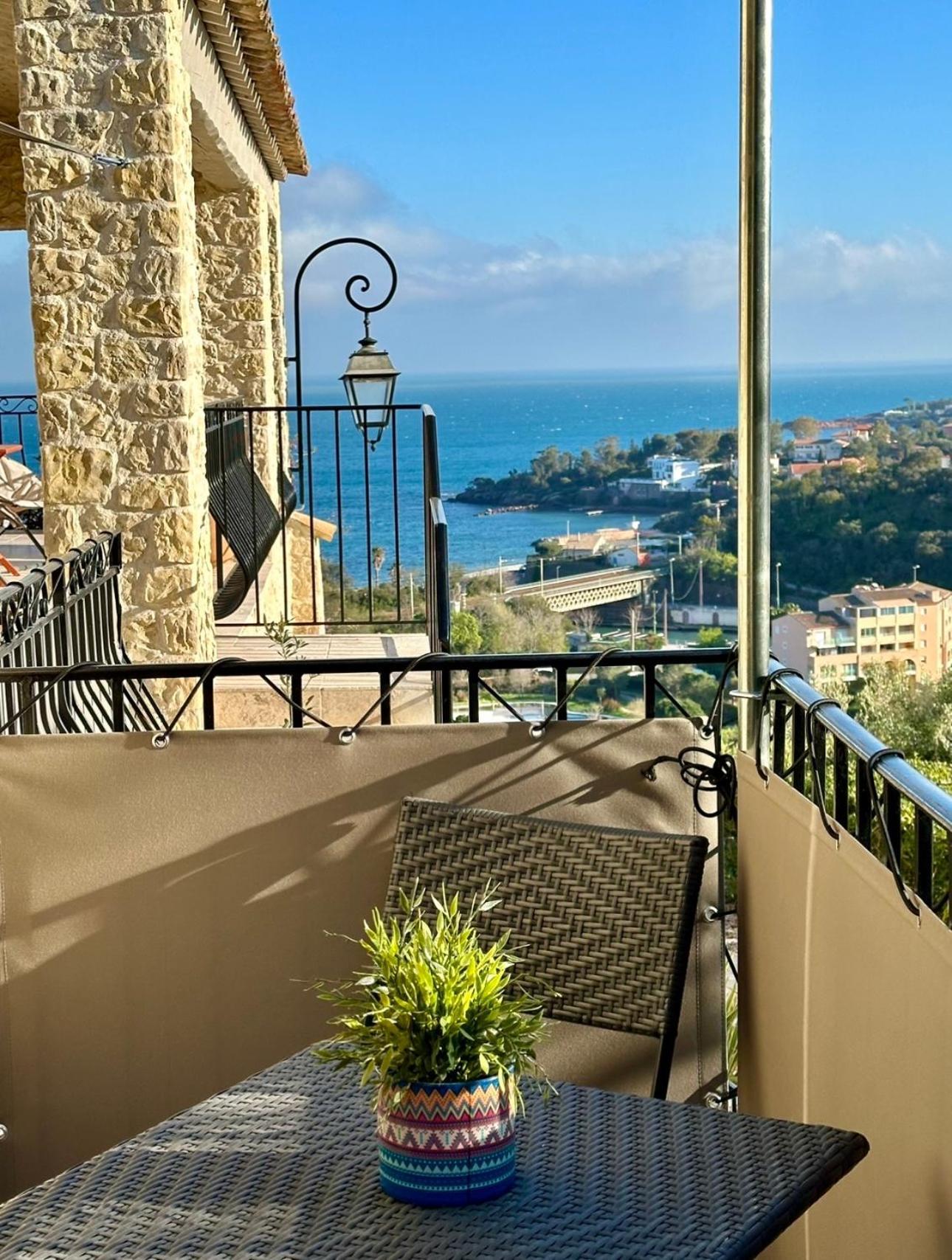 Villa Grand Baie Saint-Raphaël Buitenkant foto