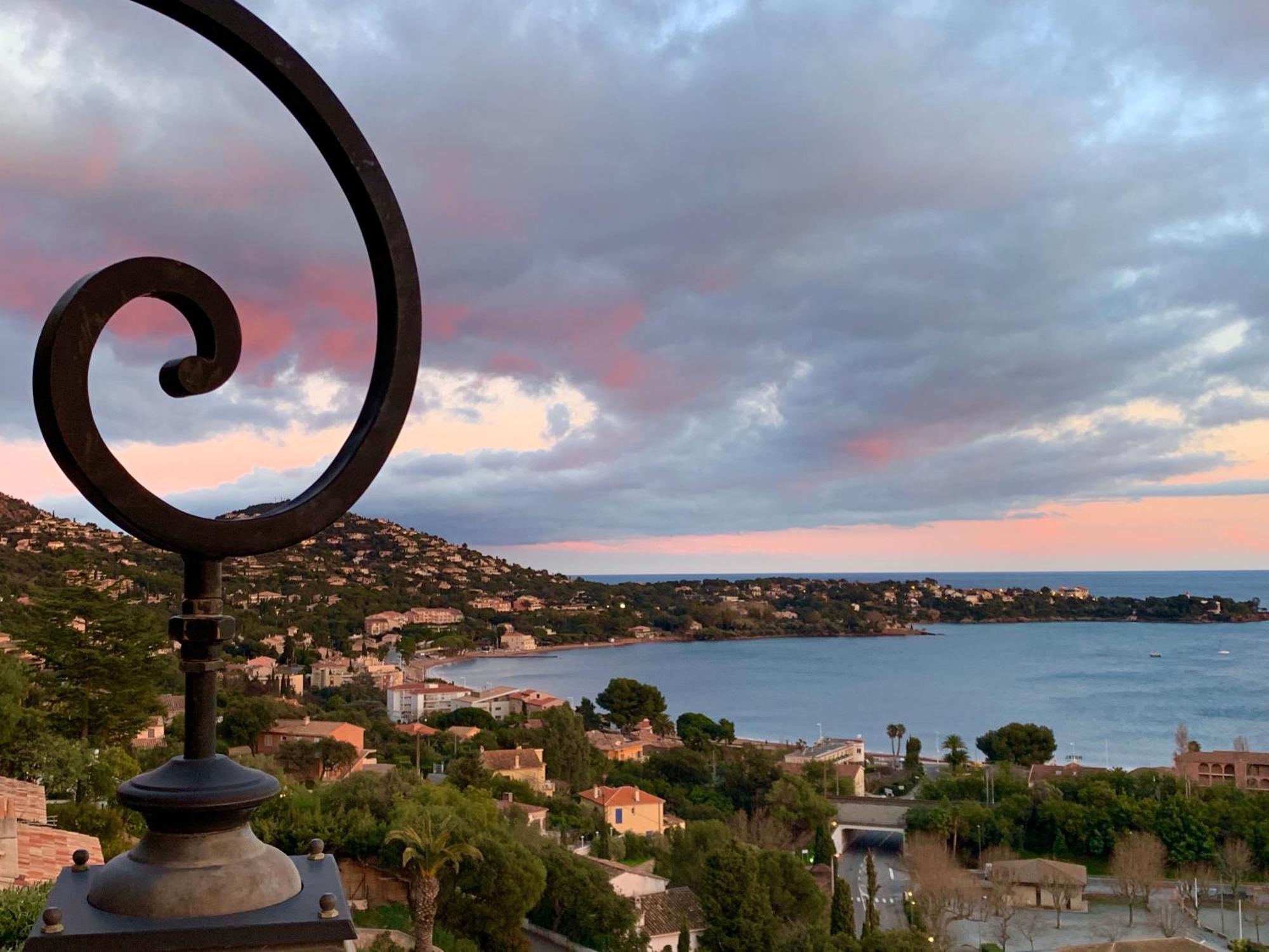 Villa Grand Baie Saint-Raphaël Buitenkant foto