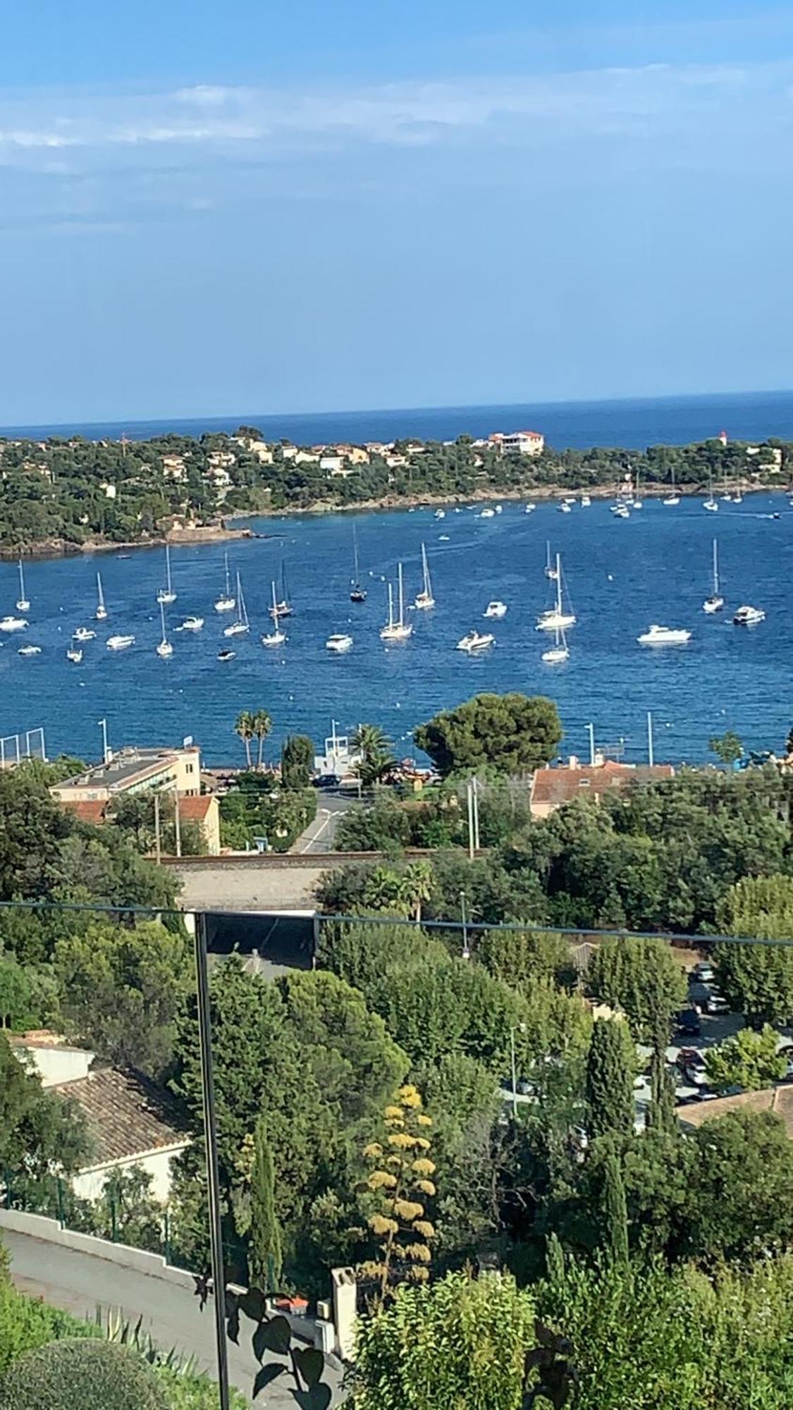Villa Grand Baie Saint-Raphaël Buitenkant foto