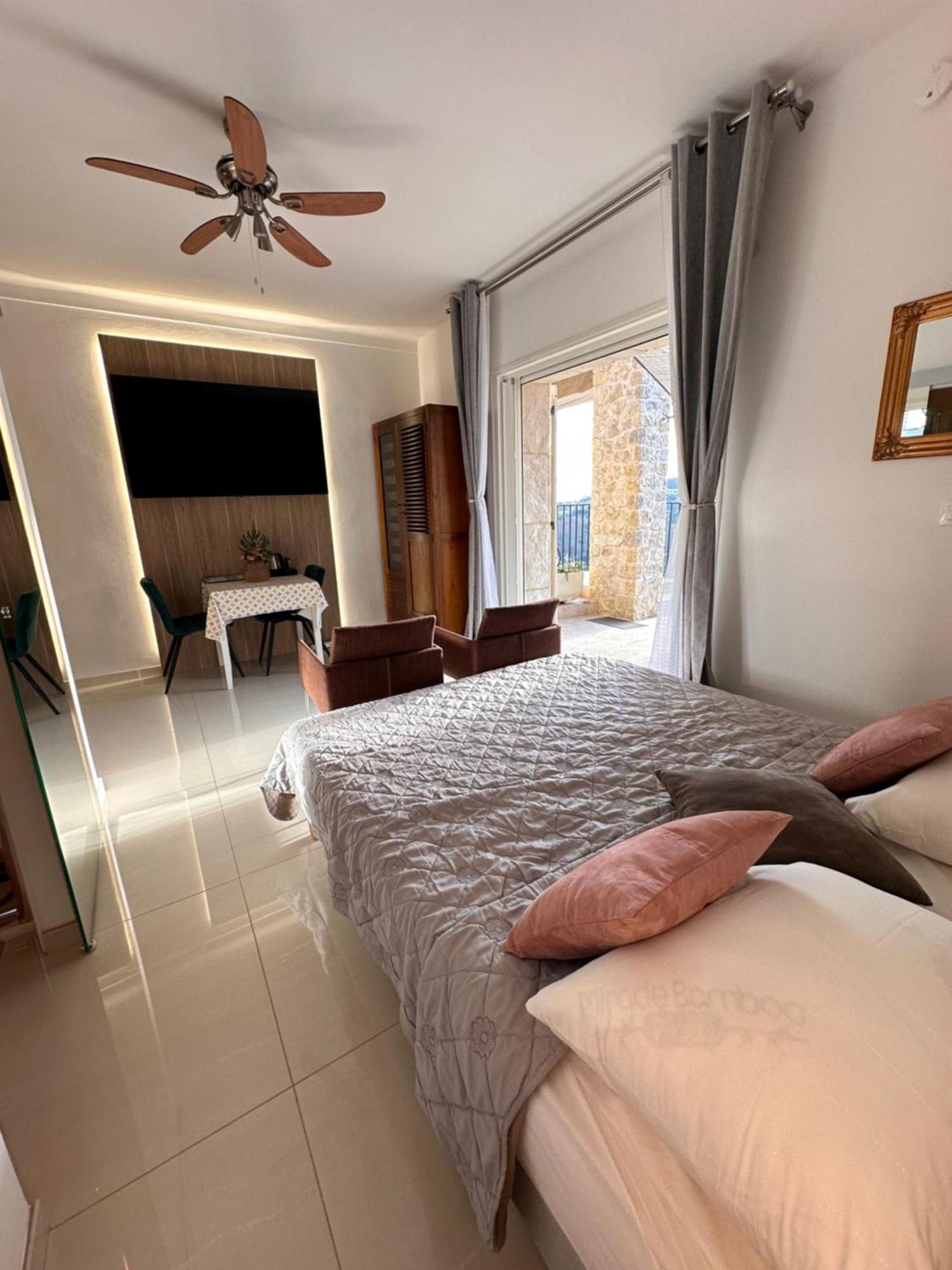 Villa Grand Baie Saint-Raphaël Buitenkant foto