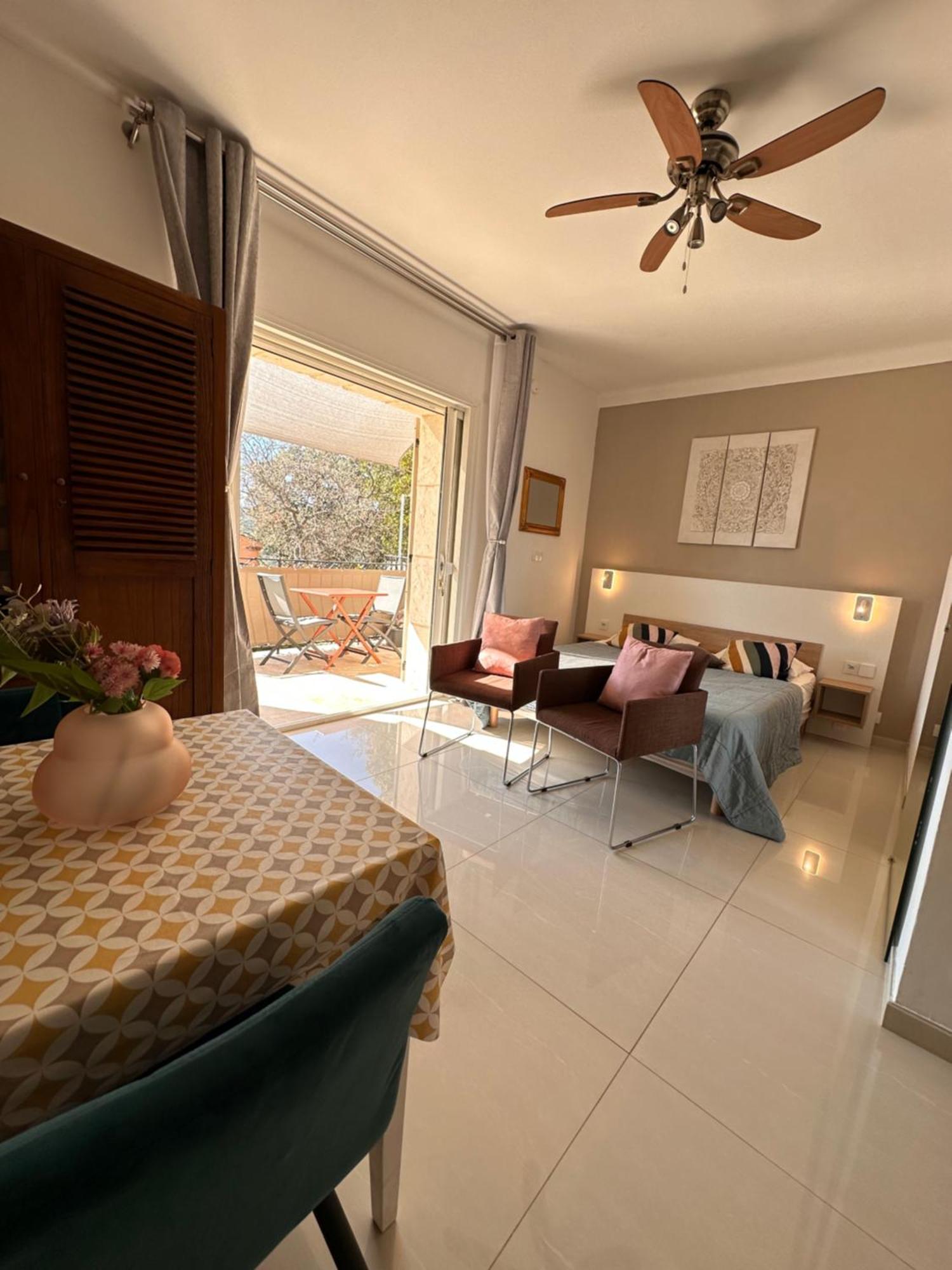 Villa Grand Baie Saint-Raphaël Buitenkant foto